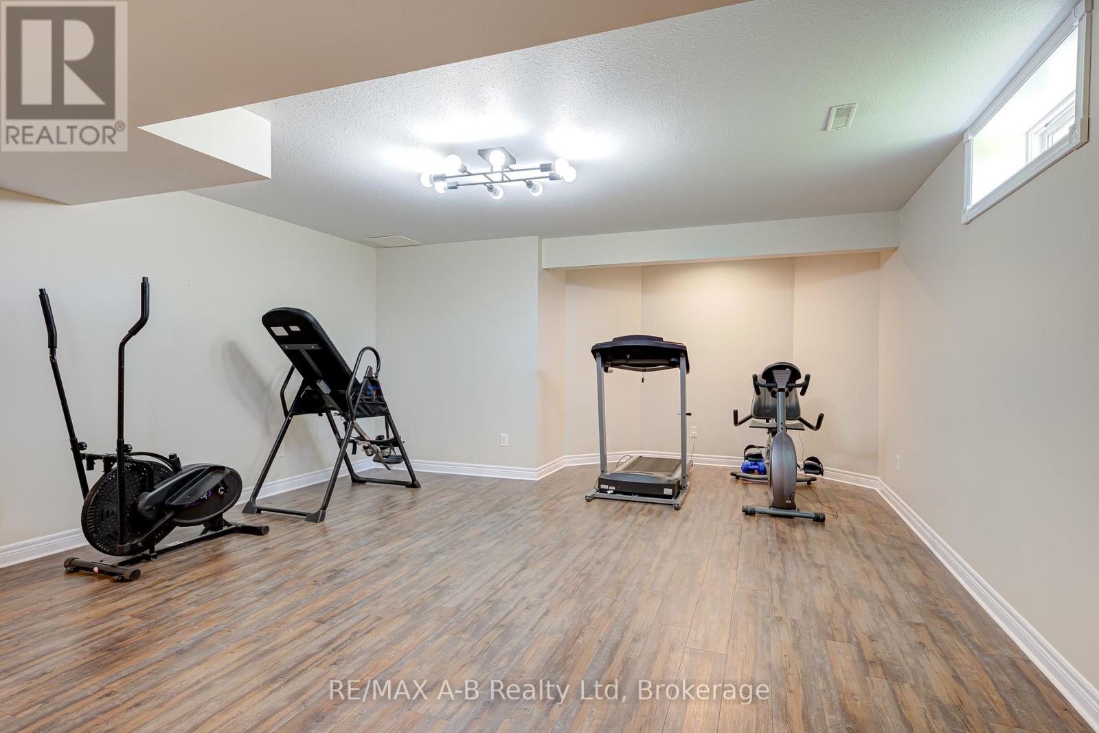 256 BOYCE STREET - 30