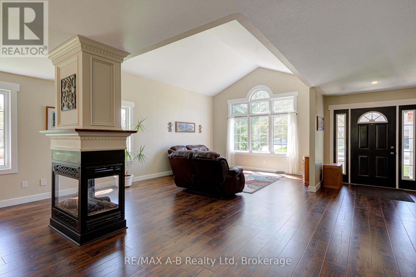 256 BOYCE STREET - 6