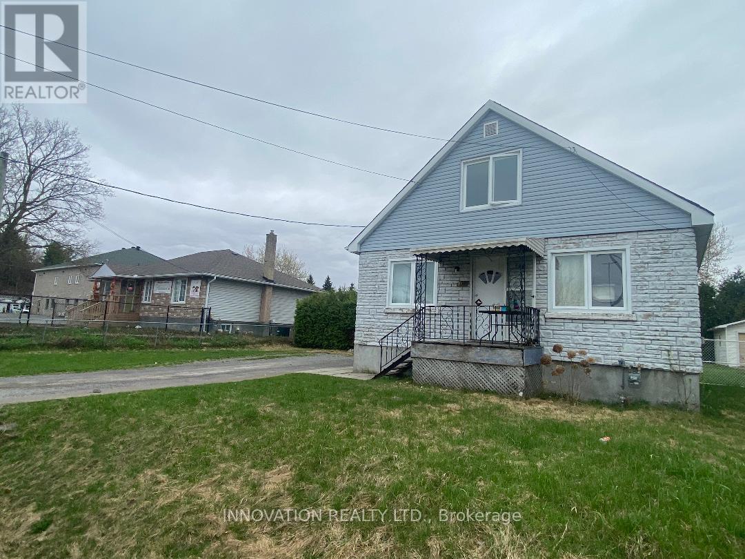 1146 GABRIEL STREET - 2