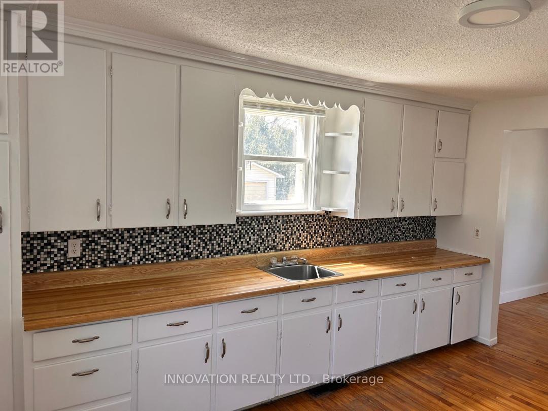 1146 GABRIEL STREET - 9