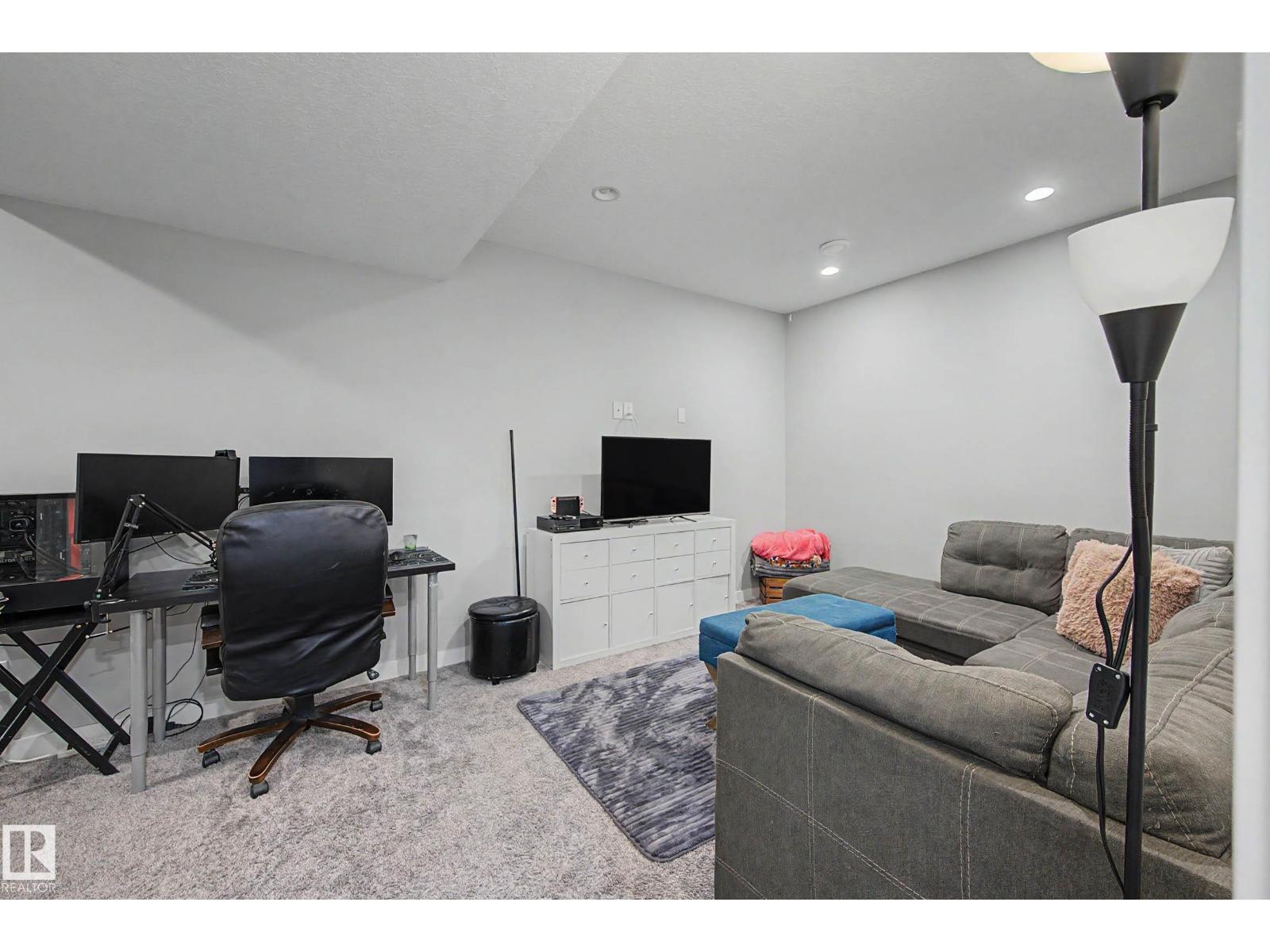 5712 66 ST, Beaumont