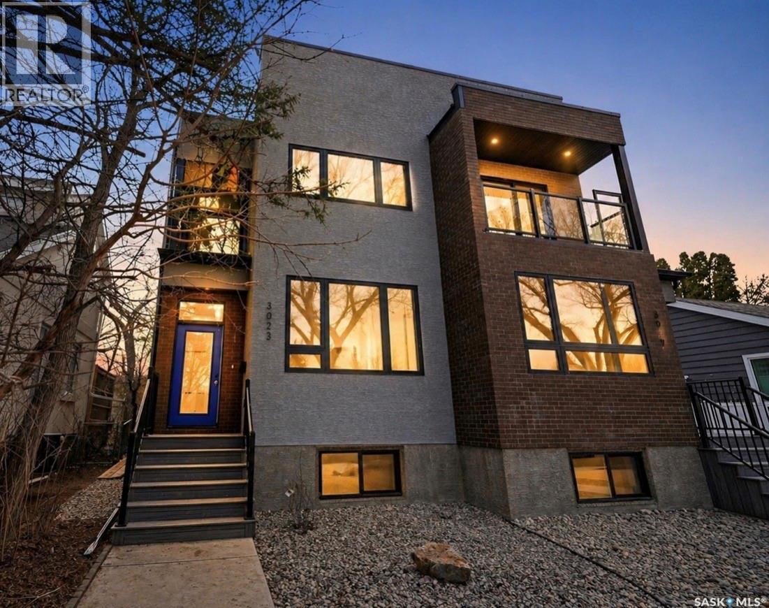 3023 Regina AVENUE - 1