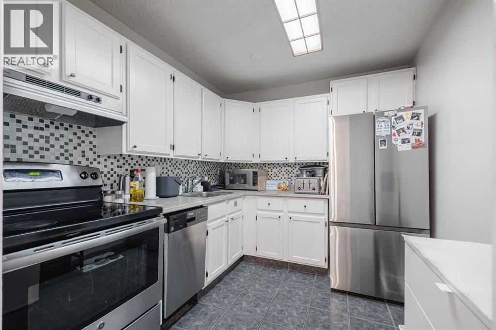 #9208 315 Southampton Drive SW - 8