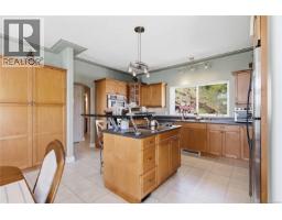 Family room - 3533 Sunheights Dr, Langford, BC V9C4J8 Photo 12