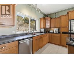 Dining room - 3533 Sunheights Dr, Langford, BC V9C4J8 Photo 15