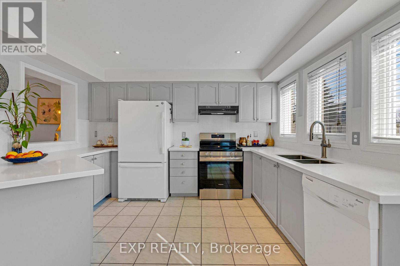 #53 455 APACHE COURT - 10