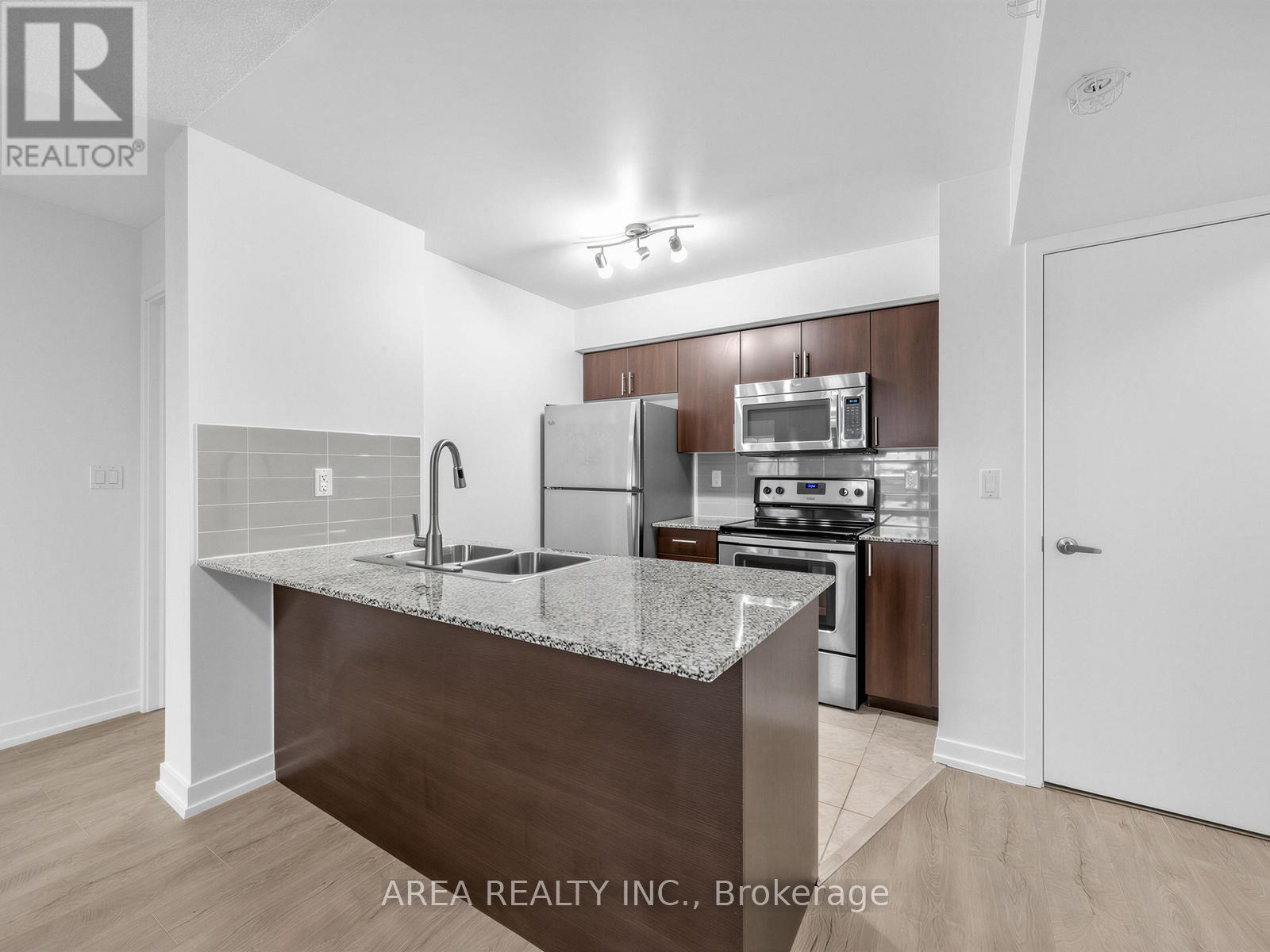 Listing photo of 1410 - 1410 DUPONT STREET