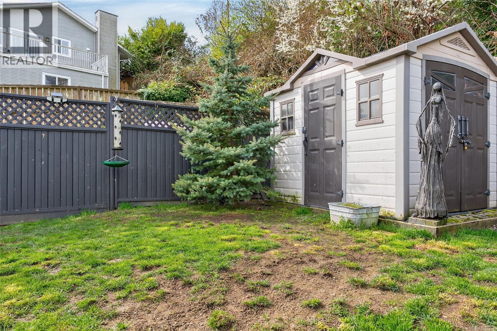 6162 Sayward Rd - 45