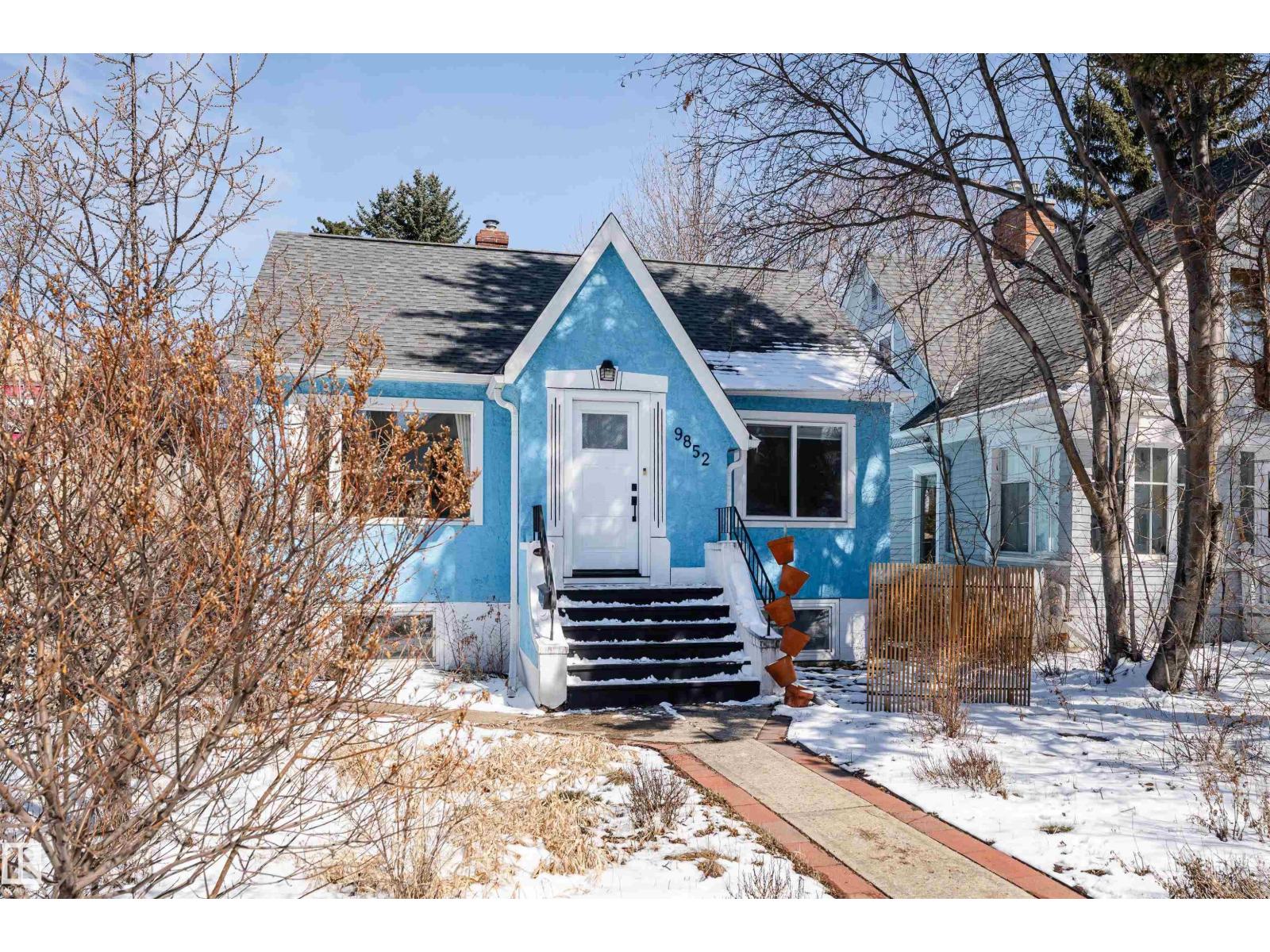 9852 86 AV NW, Edmonton