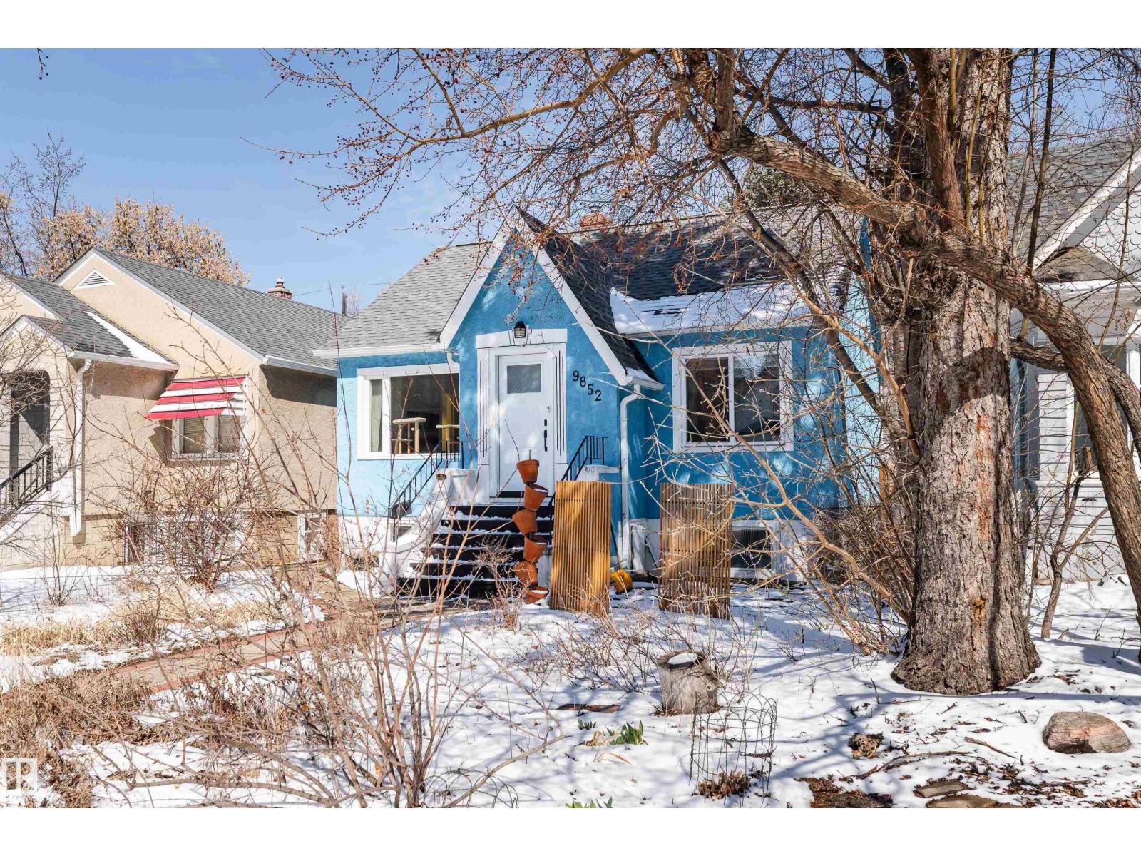 9852 86 AV NW, Edmonton