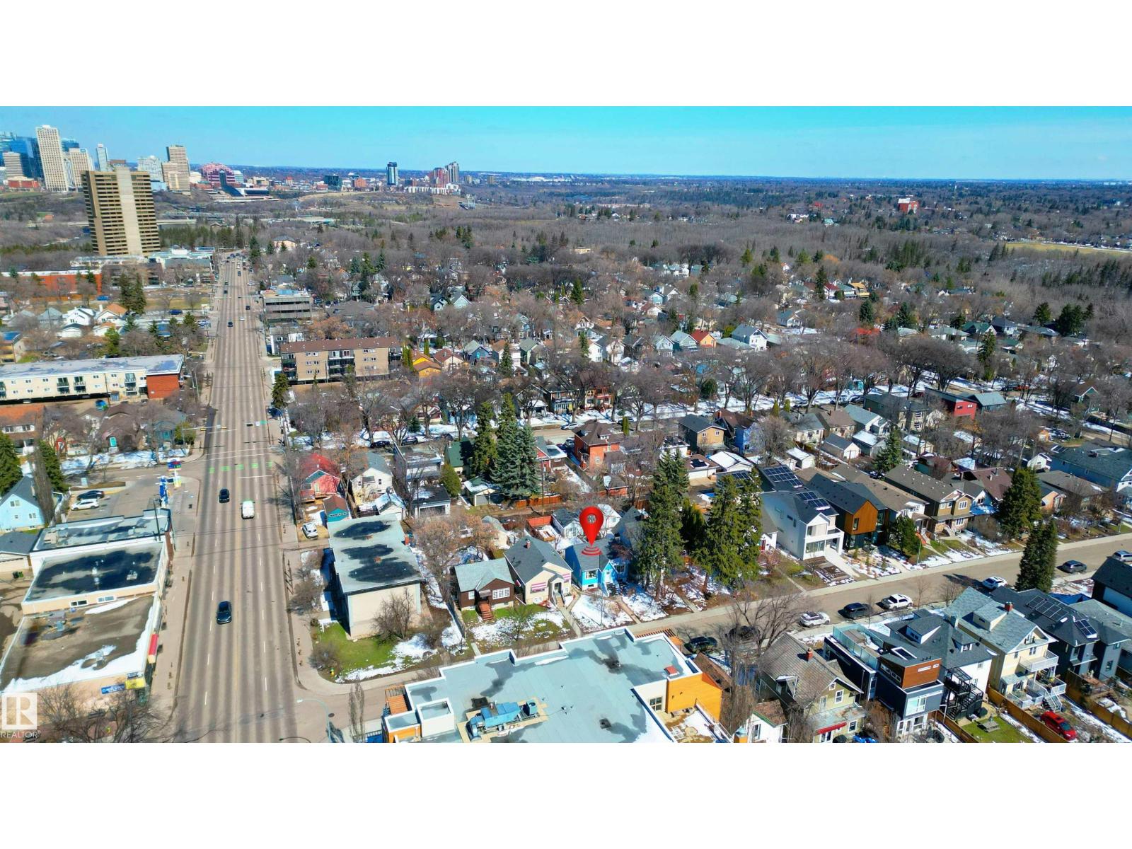 9852 86 AV NW, Edmonton