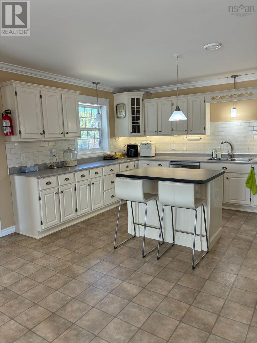 Property 9 of 22 of 2897 Highway#7