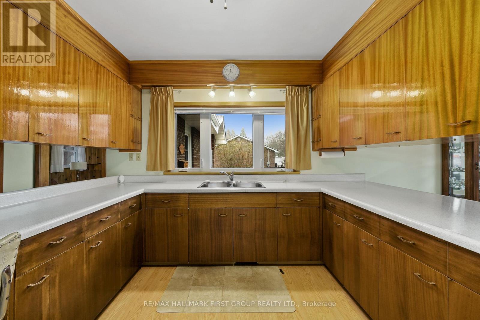 12 MAPLEWOOD BOULEVARD - 9