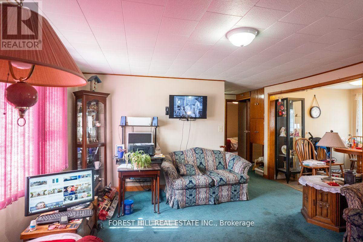610 TAMARAC STREET - 17