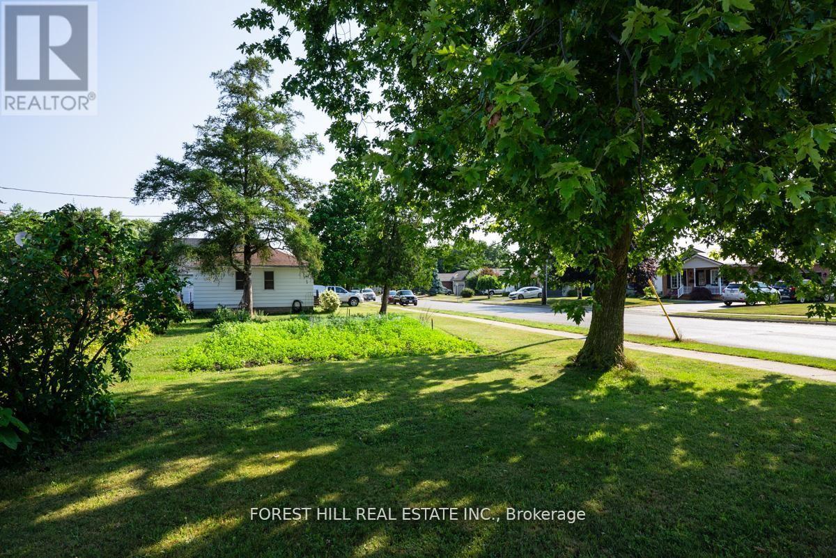 610 TAMARAC STREET - 4