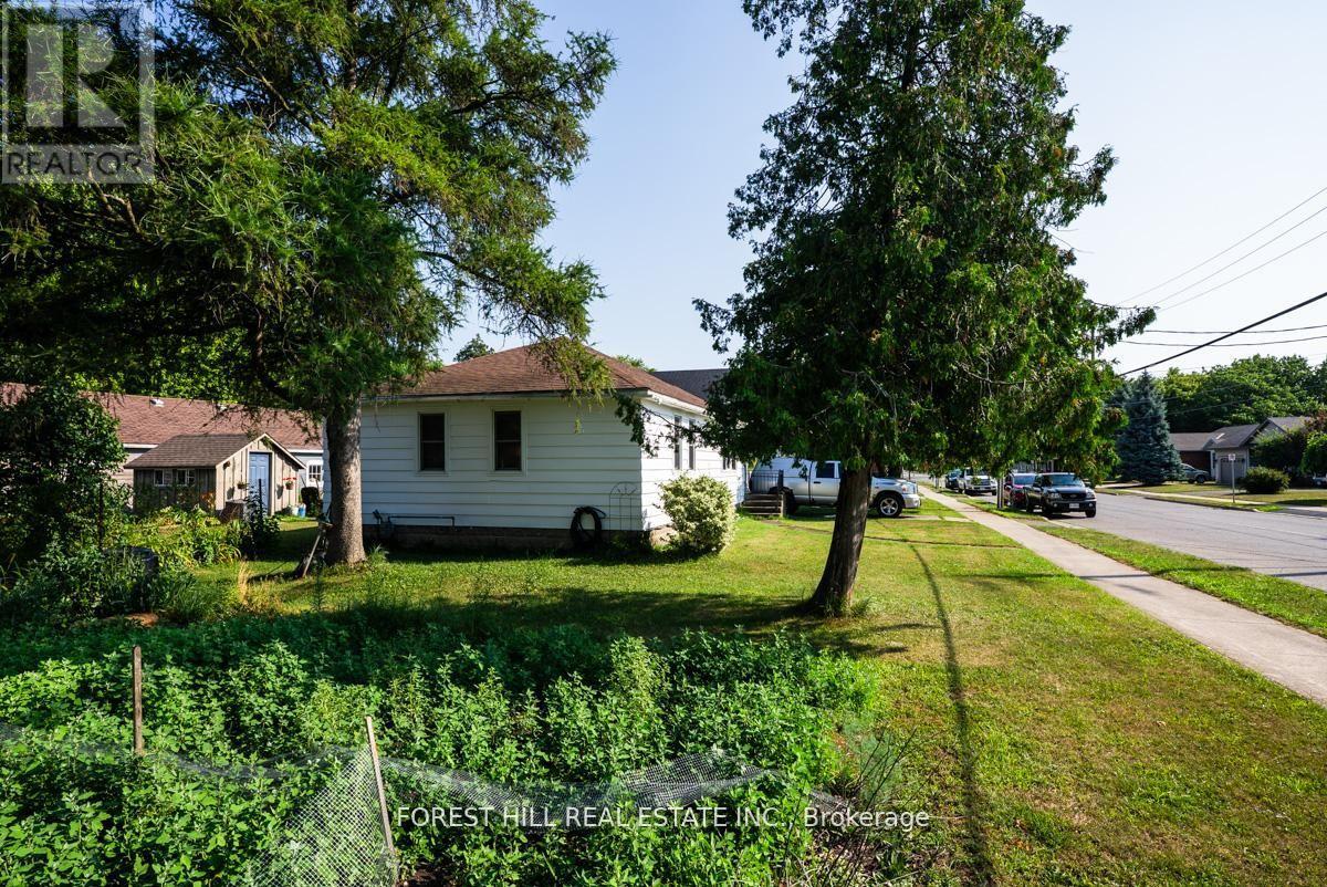 610 TAMARAC STREET - 5