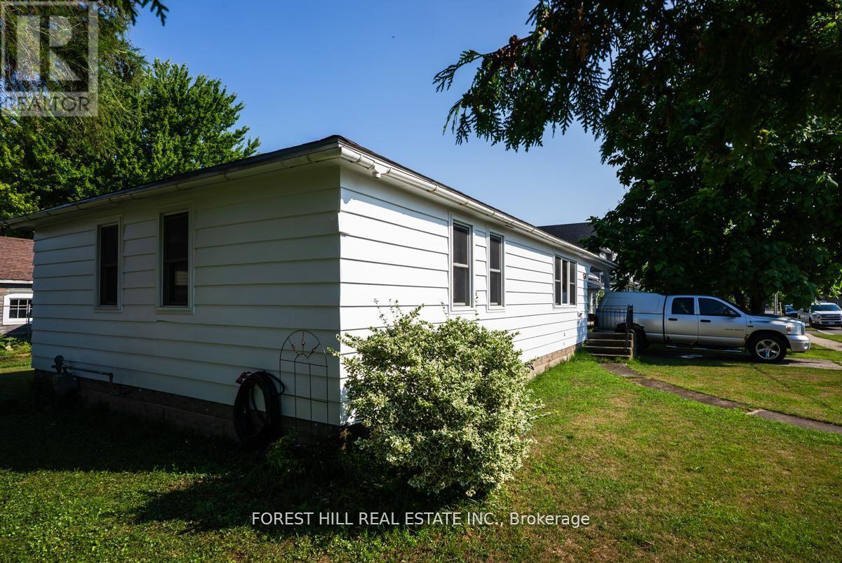 610 TAMARAC STREET - 6