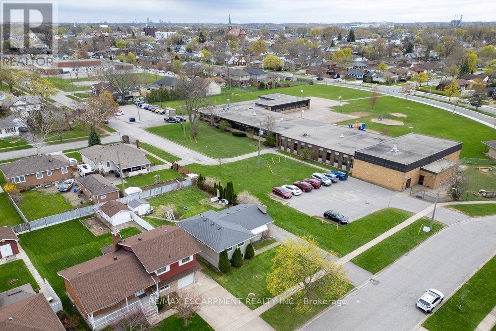 20 ST. CHARLES DRIVE - 24