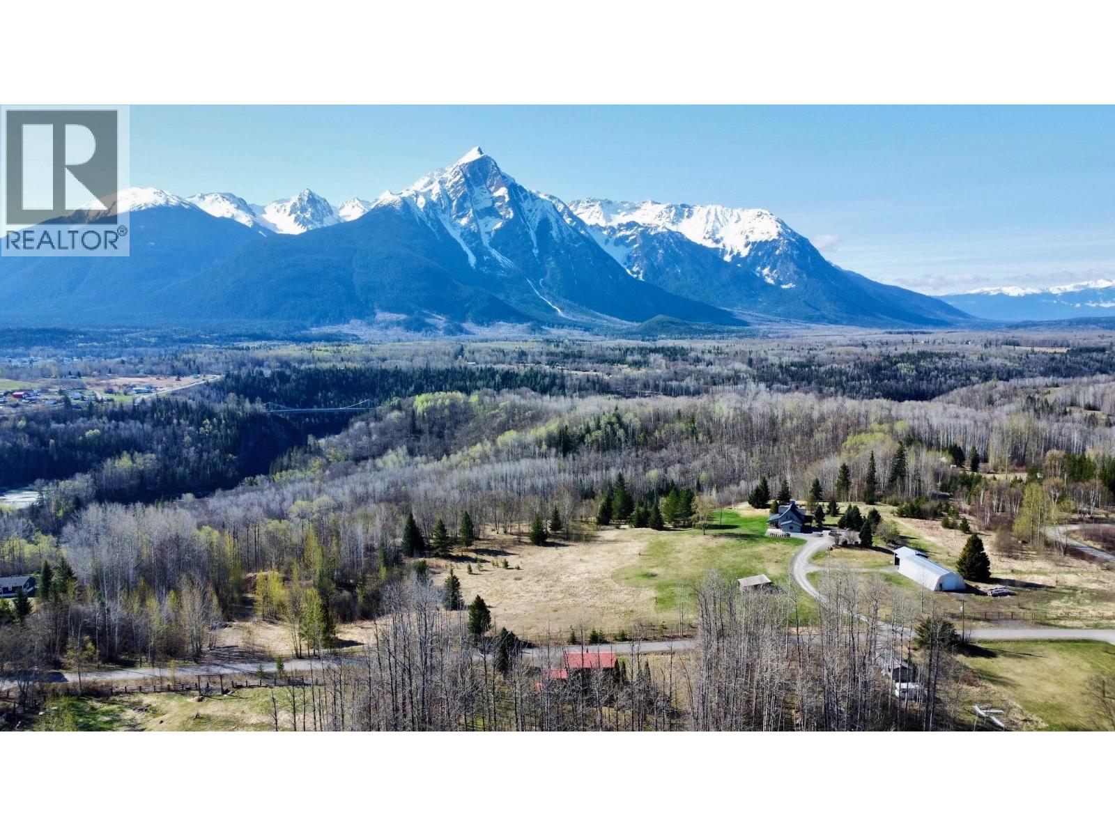 3541 HASTINGS Street, Hazelton