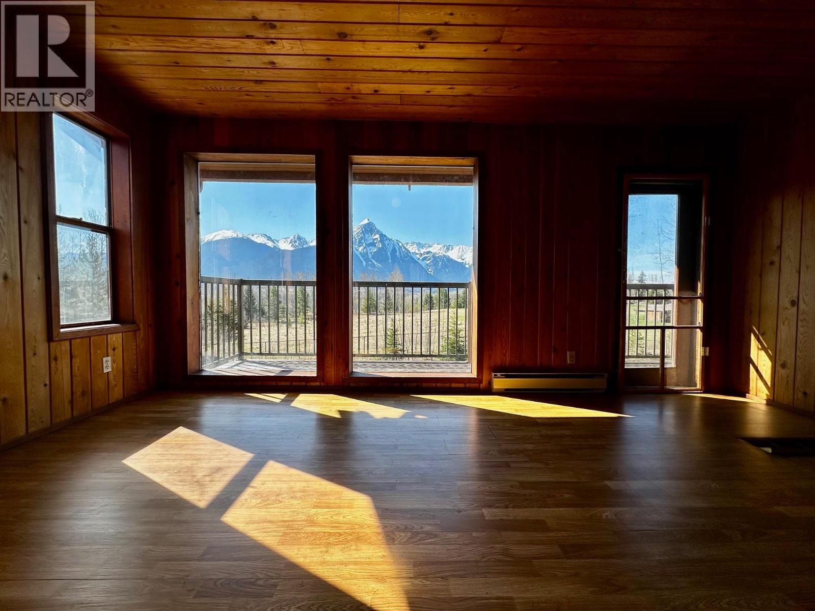 3541 HASTINGS Street, Hazelton