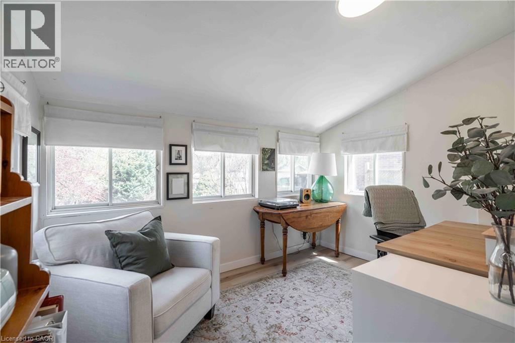 203 WOOD Street E - 12