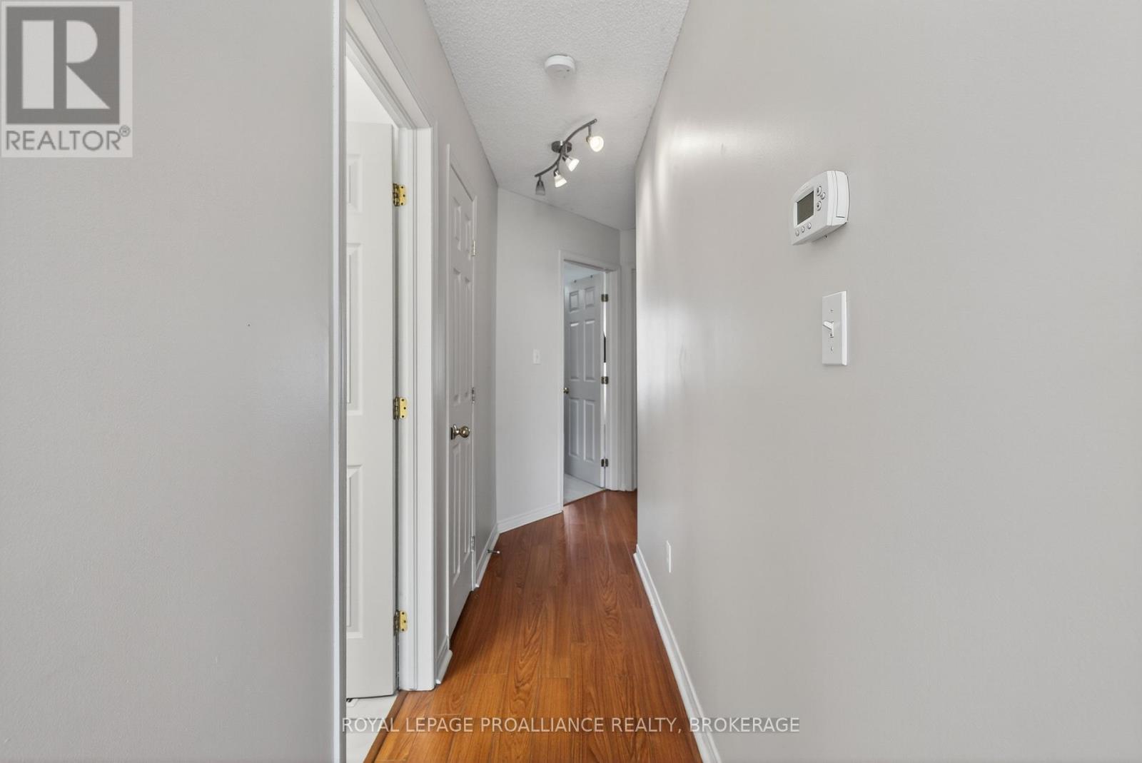 1402 THORNWOOD CRESCENT - 17