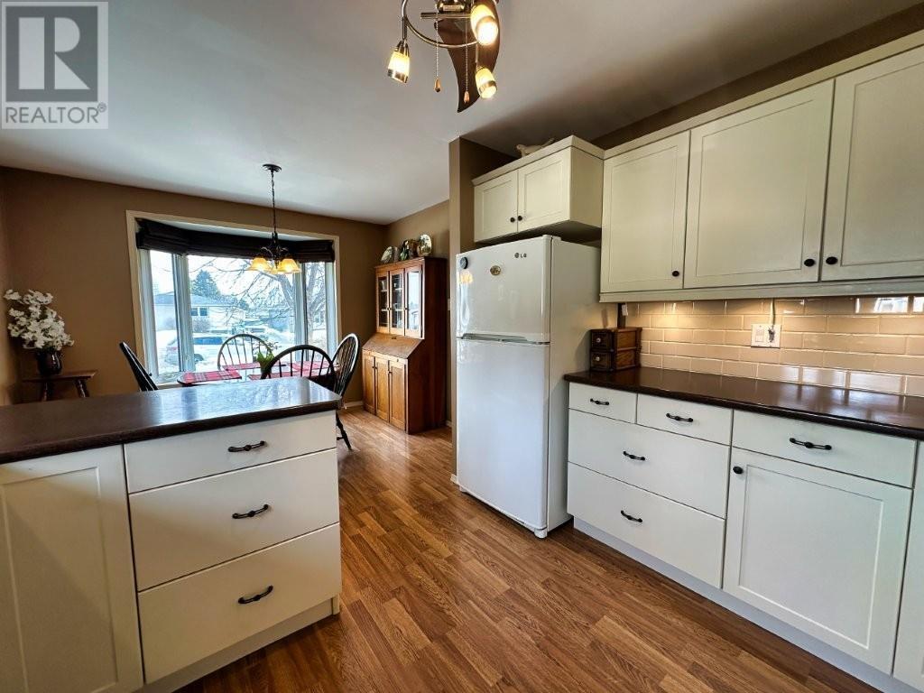 151 Essex Court, Thunder Bay, Ontario, P7A7N4 — Photo 14