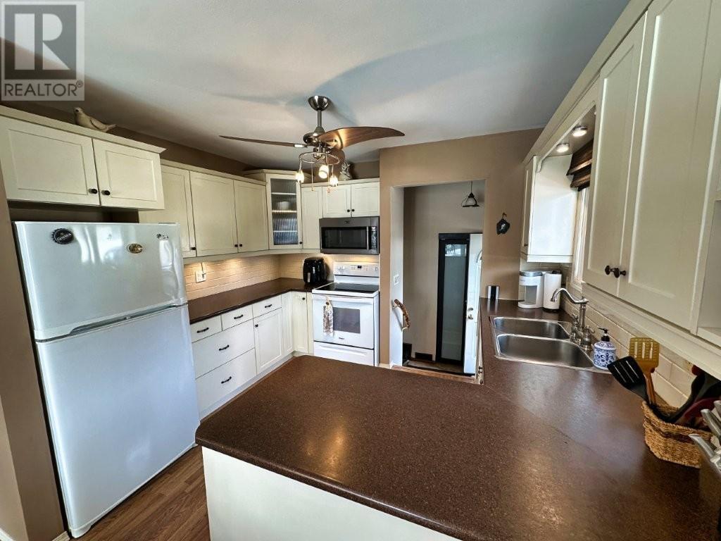 151 Essex Court, Thunder Bay, Ontario, P7A7N4 — Photo 10