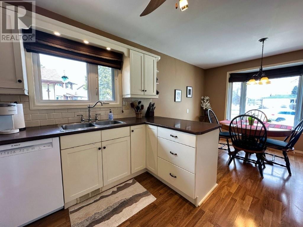 151 Essex Court, Thunder Bay, Ontario, P7A7N4 — Photo 15