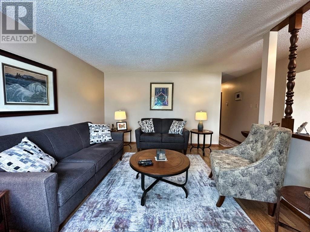 151 Essex Court, Thunder Bay, Ontario, P7A7N4 — Photo 7