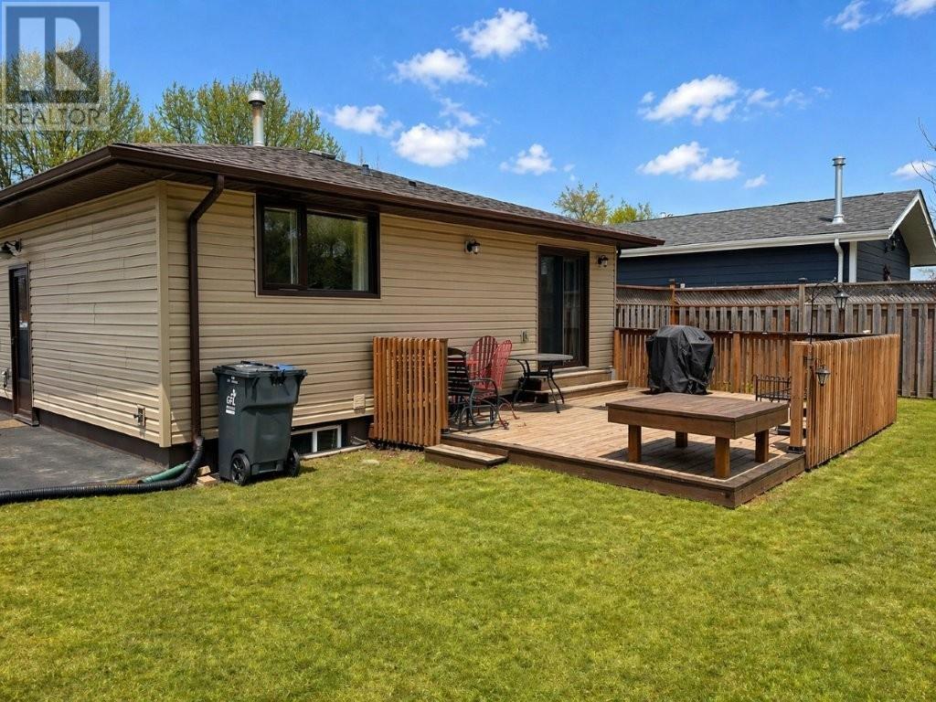 151 Essex Court, Thunder Bay, Ontario, P7A7N4 — Photo 49