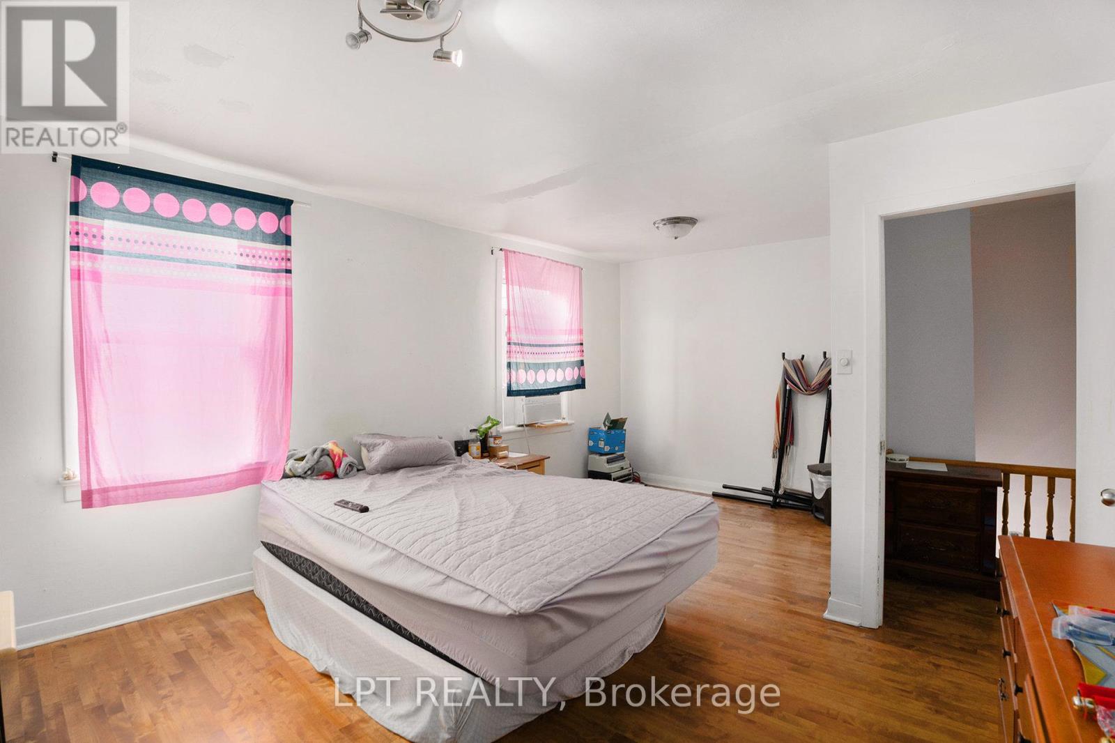 257 PARKDALE AVENUE - 13
