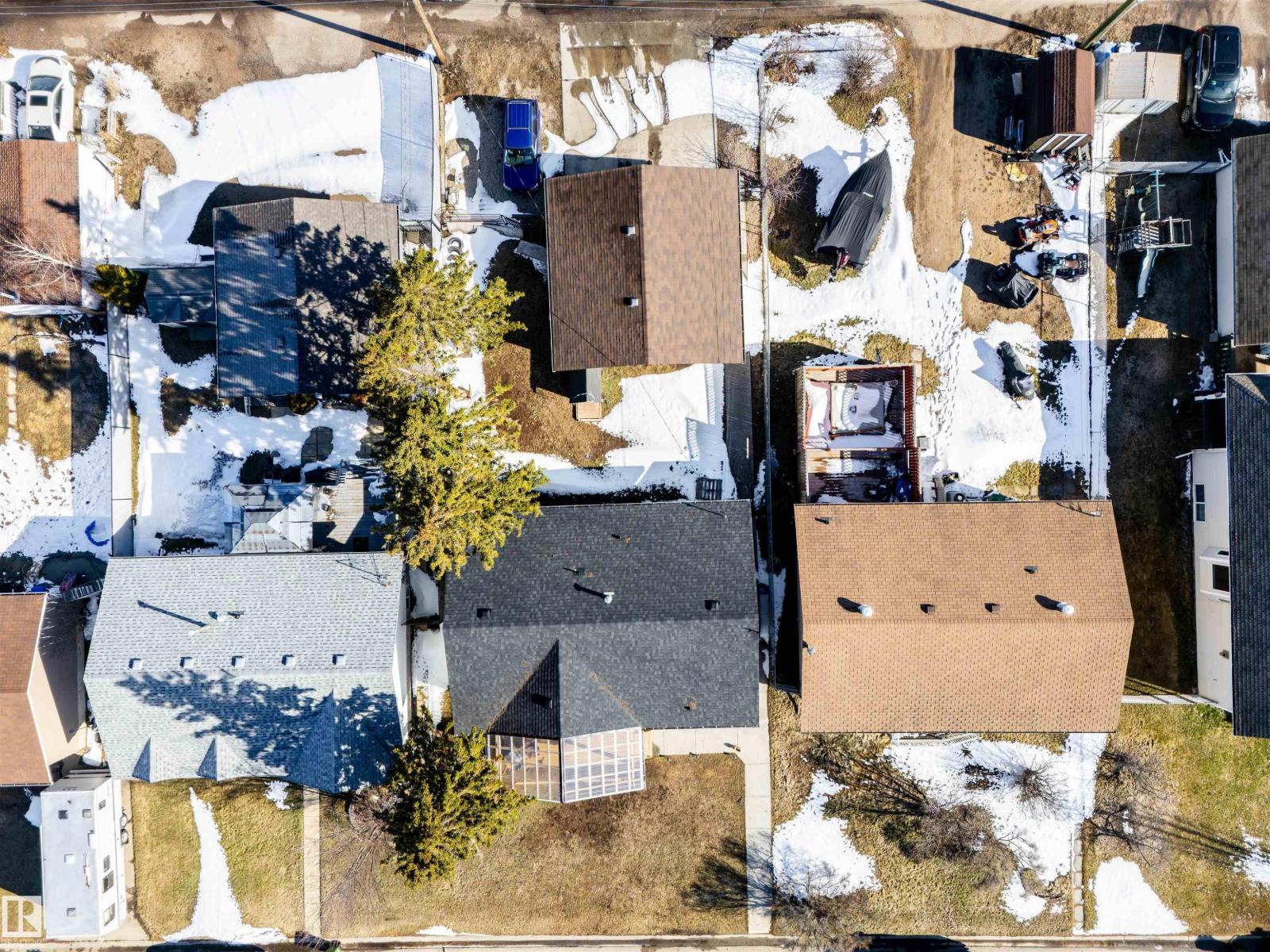 5413 52 Ave - 27