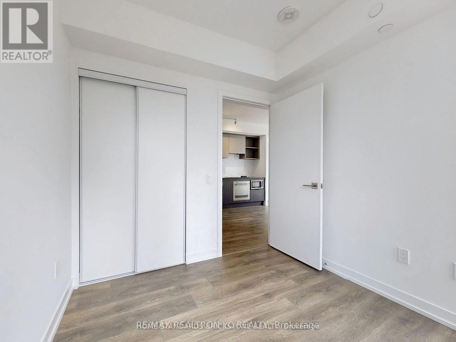 #1106 82 DALHOUSIE STREET - 16