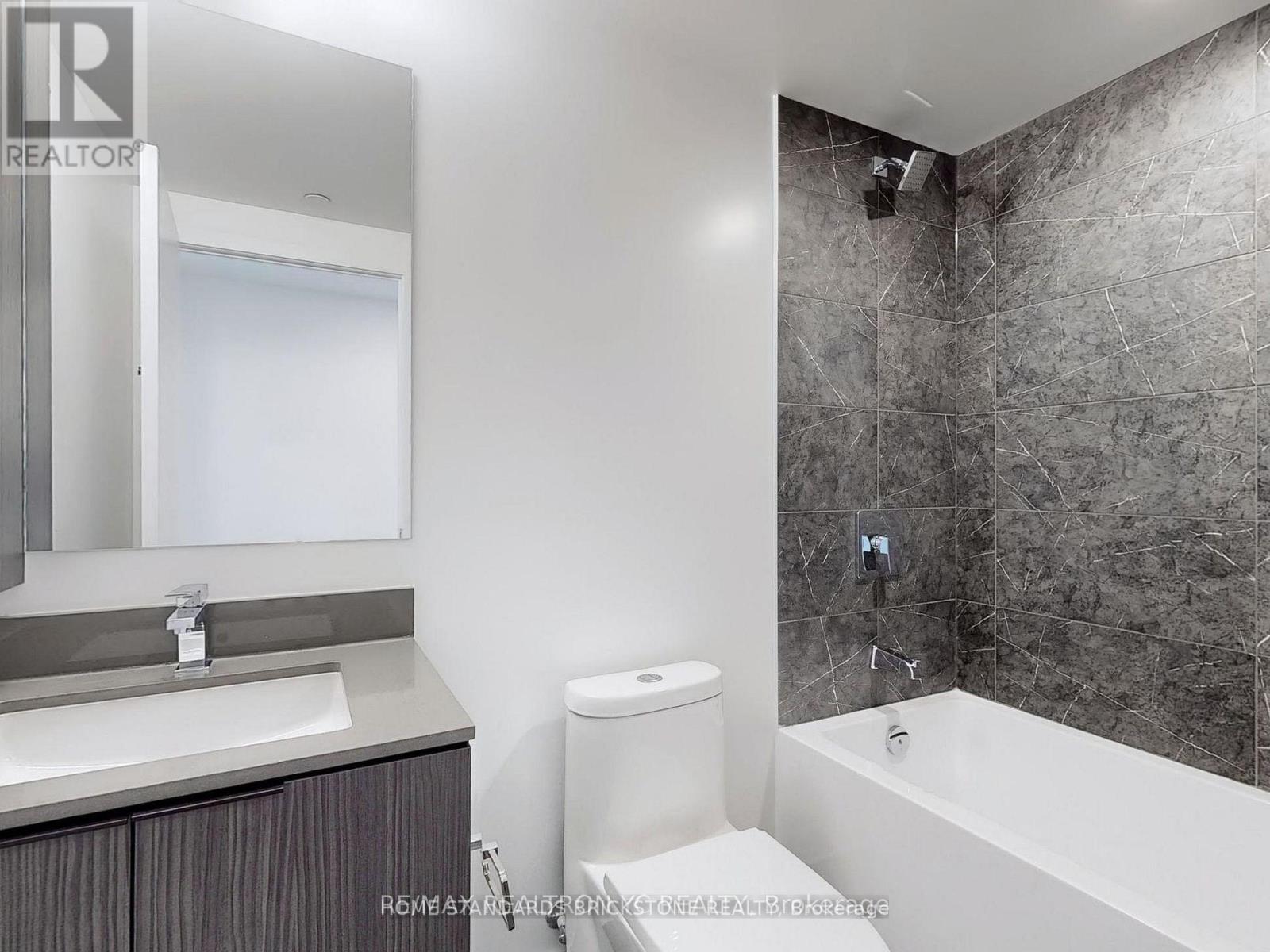 #1106 82 DALHOUSIE STREET - 17