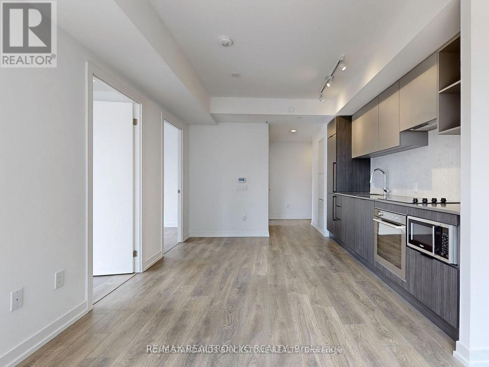 #1106 82 DALHOUSIE STREET - 4