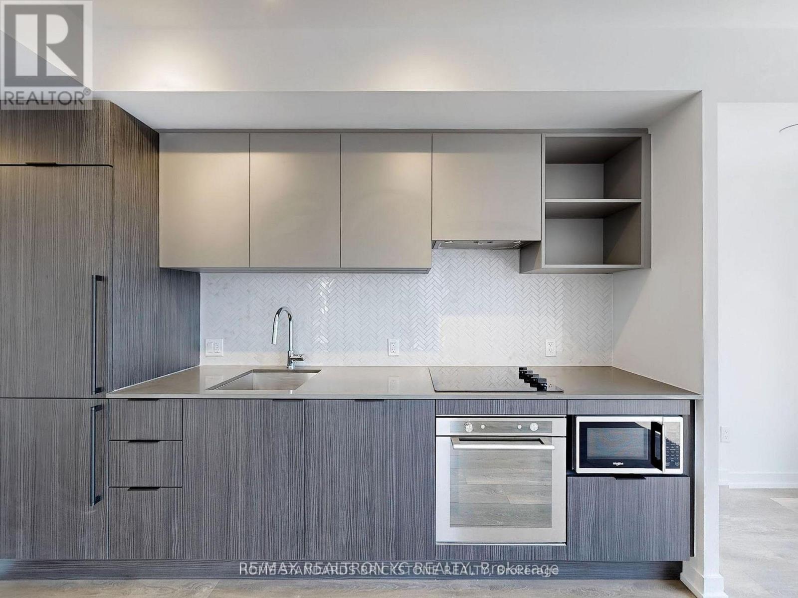#1106 82 DALHOUSIE STREET - 6