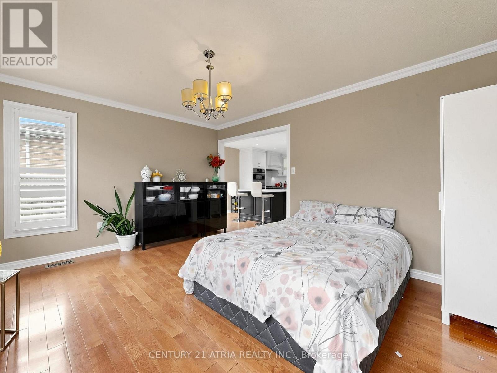 14 ROBERT ATTERSLEY DRIVE W - 14