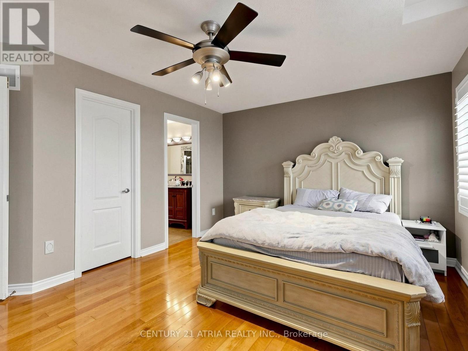 14 ROBERT ATTERSLEY DRIVE W - 22