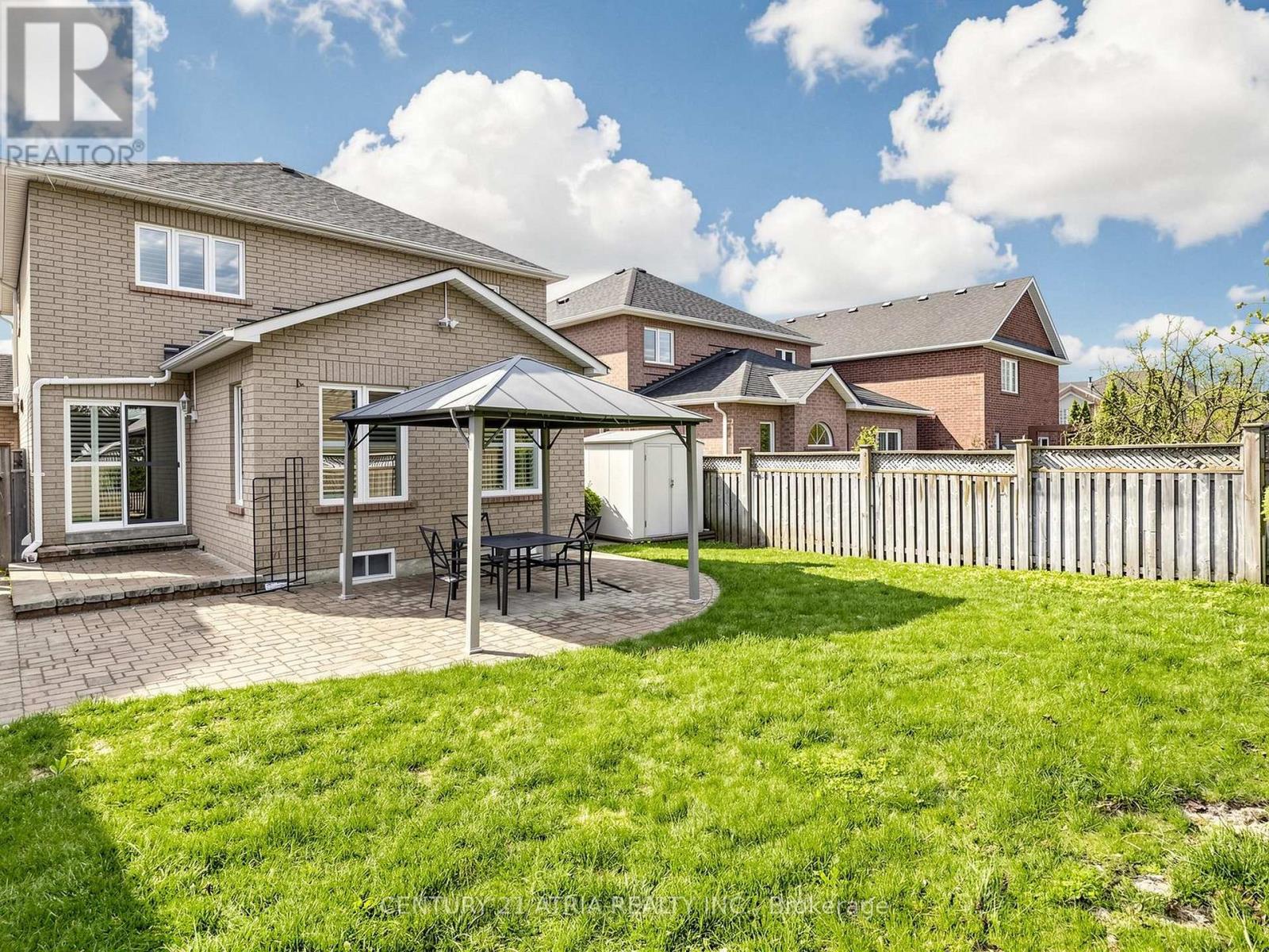 14 ROBERT ATTERSLEY DRIVE W - 36