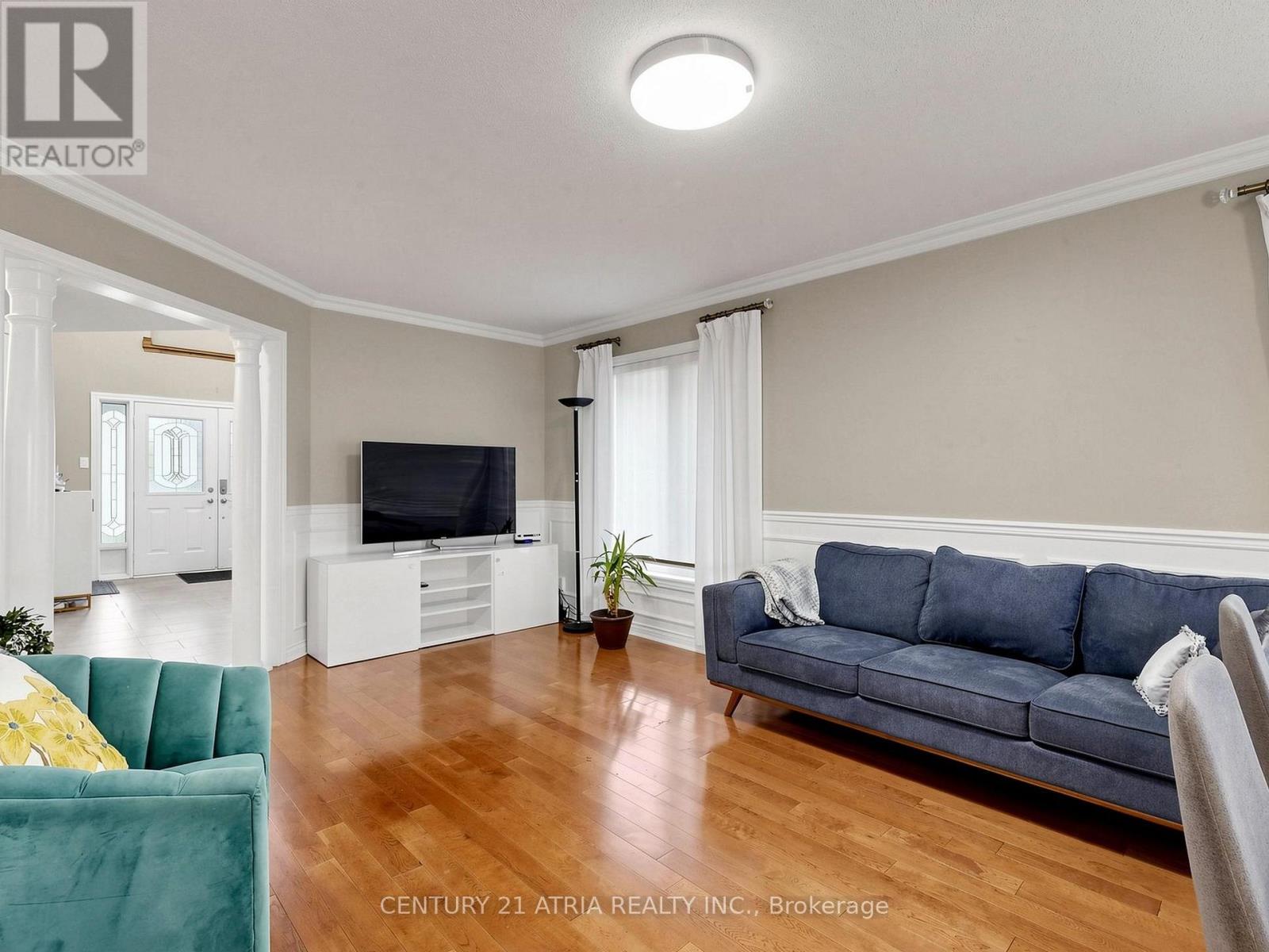 14 ROBERT ATTERSLEY DRIVE W - 4