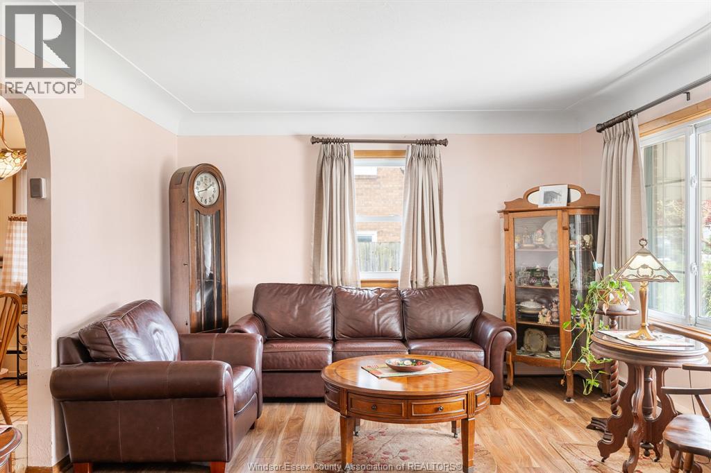 193 Talbot STREET North, Essex, Ontario, N8M2C9 — Photo 11