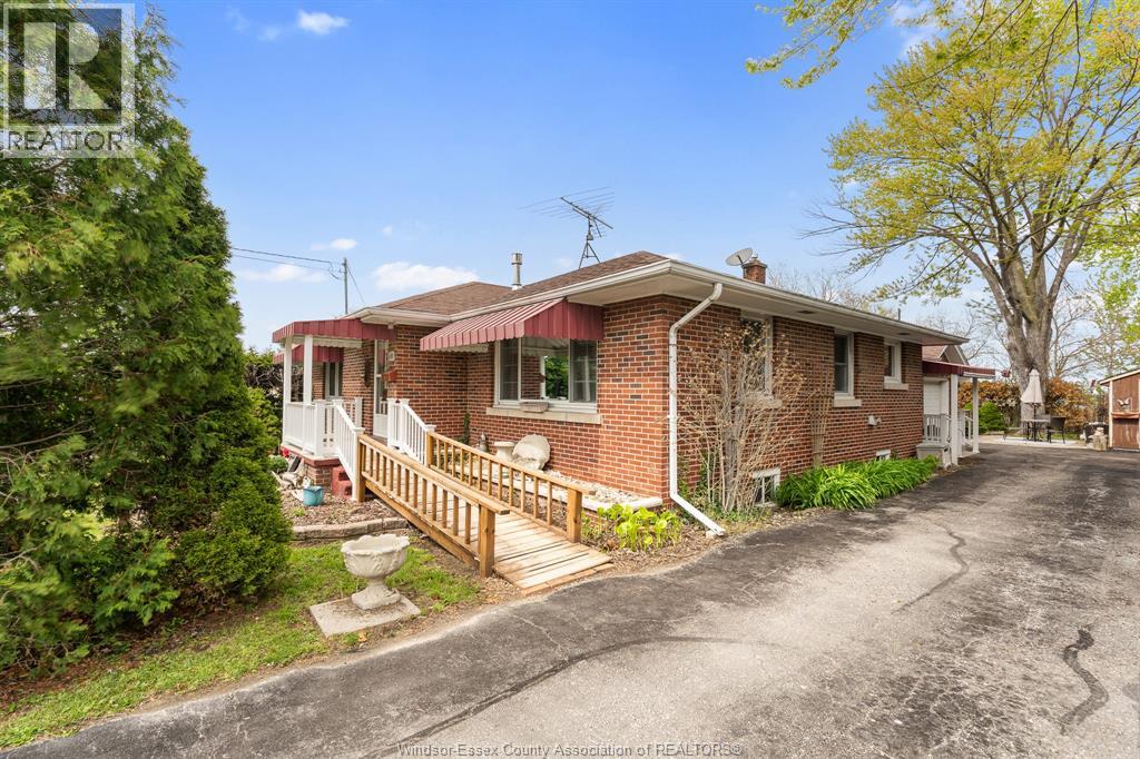 193 Talbot STREET North, Essex, Ontario, N8M2C9 — Photo 4