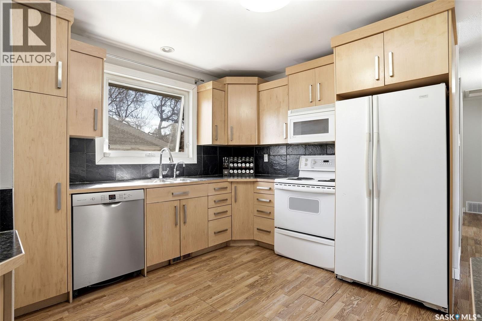 87 Carmichael ROAD - 4