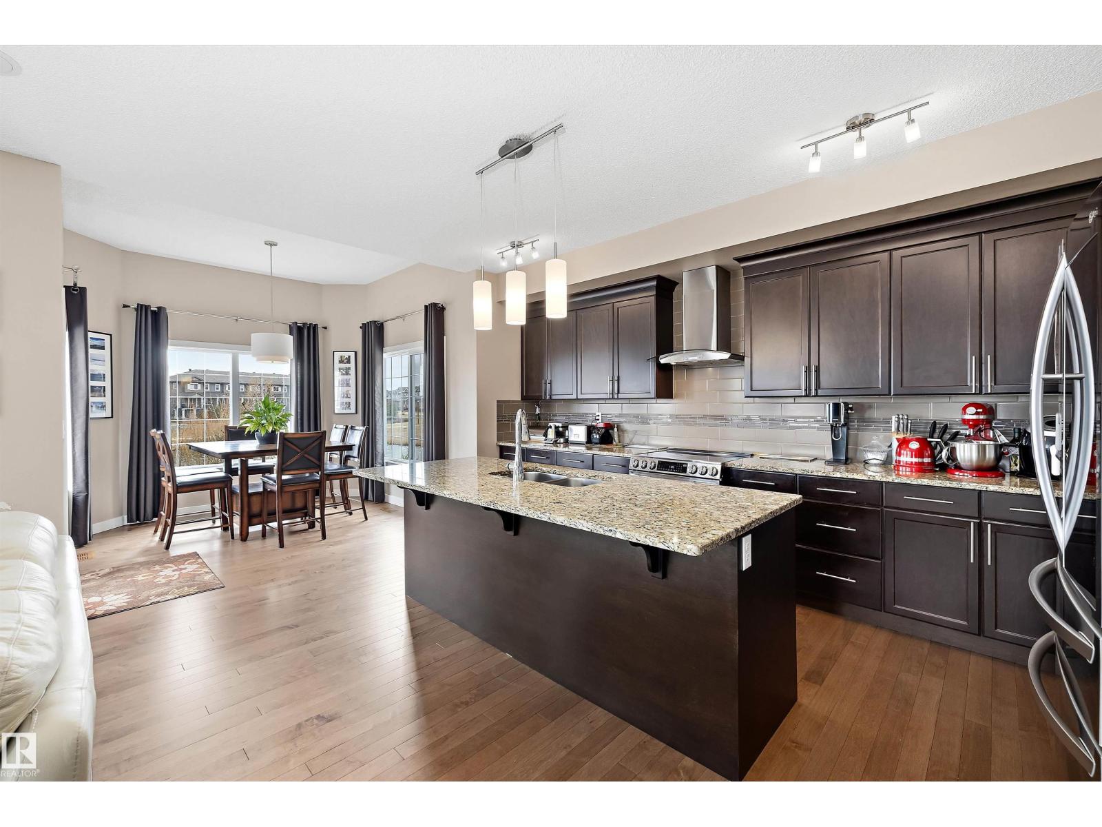 1586 Chapman WY SW, Edmonton