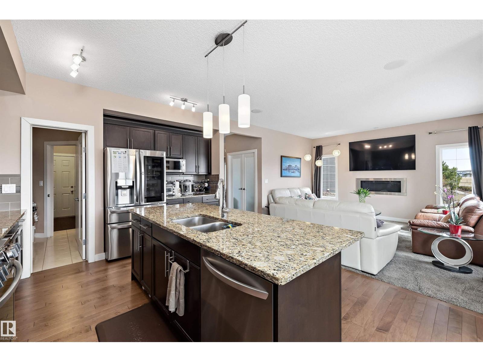 1586 Chapman WY SW, Edmonton