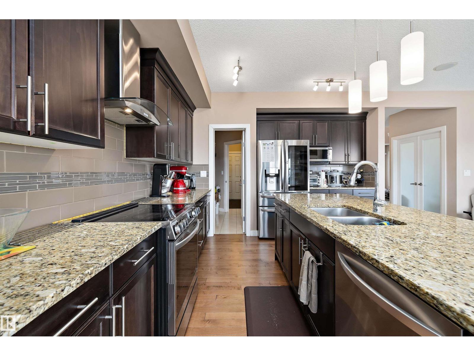 1586 Chapman WY SW, Edmonton