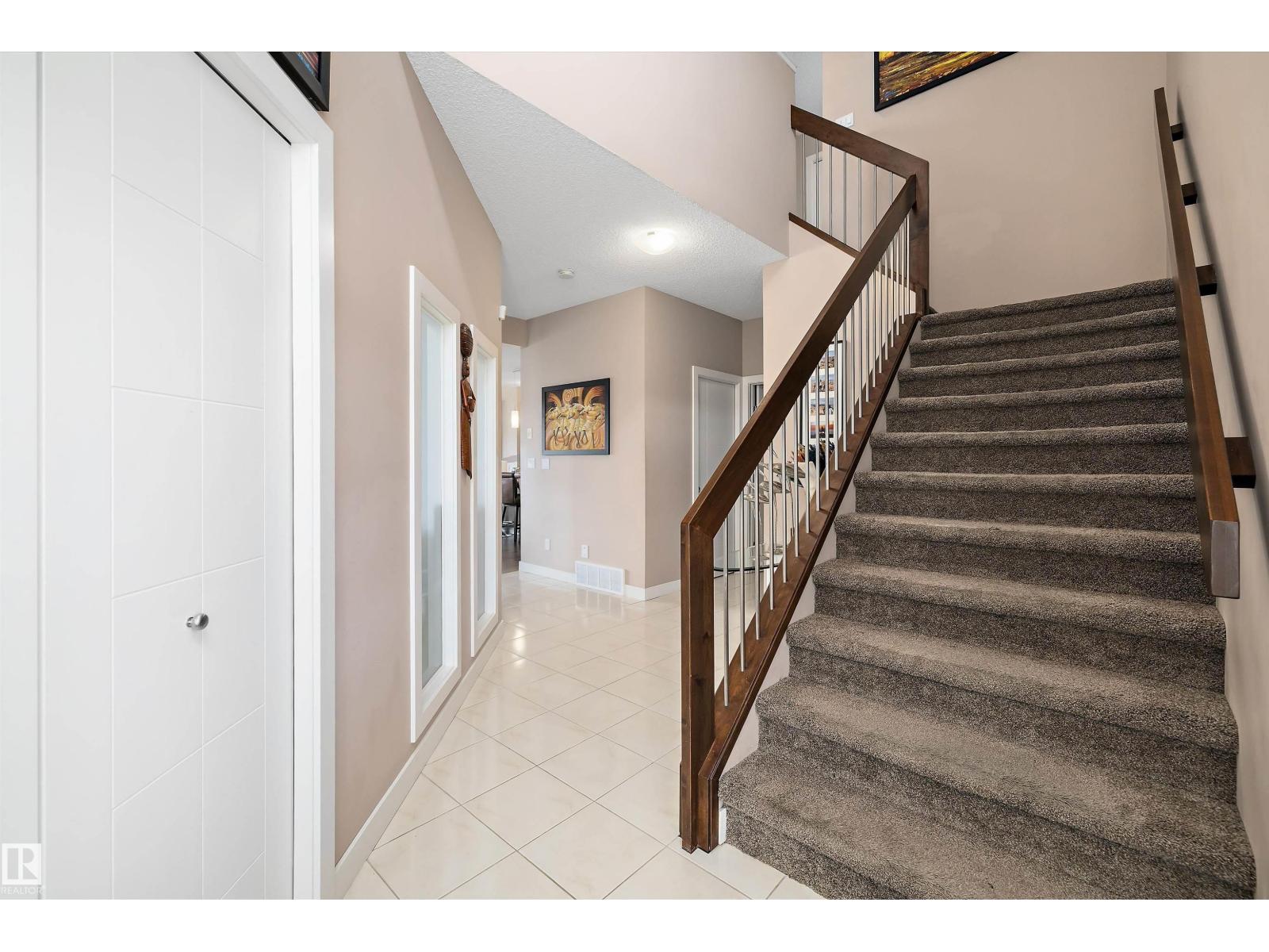 1586 Chapman WY SW, Edmonton