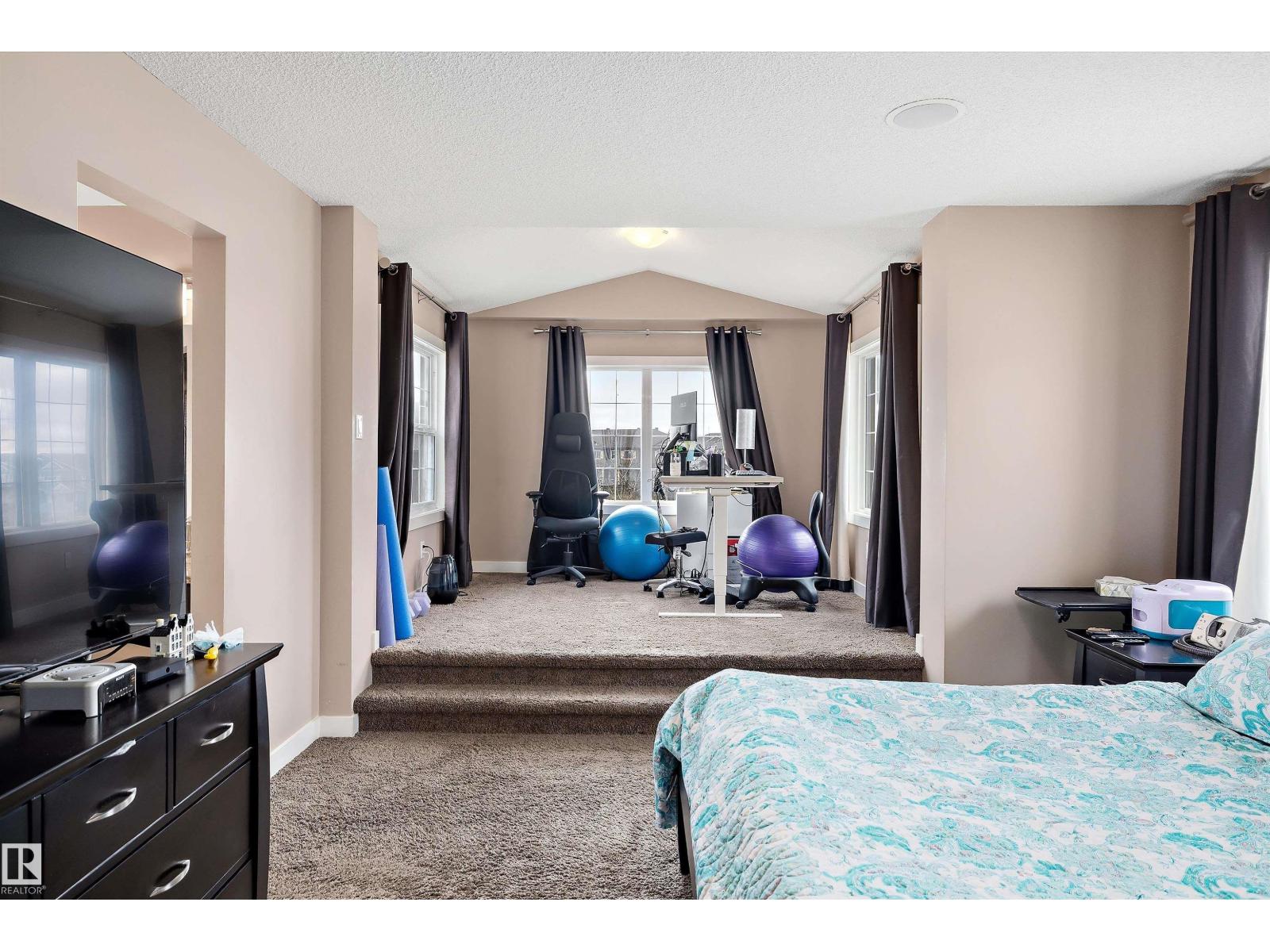 1586 Chapman WY SW, Edmonton