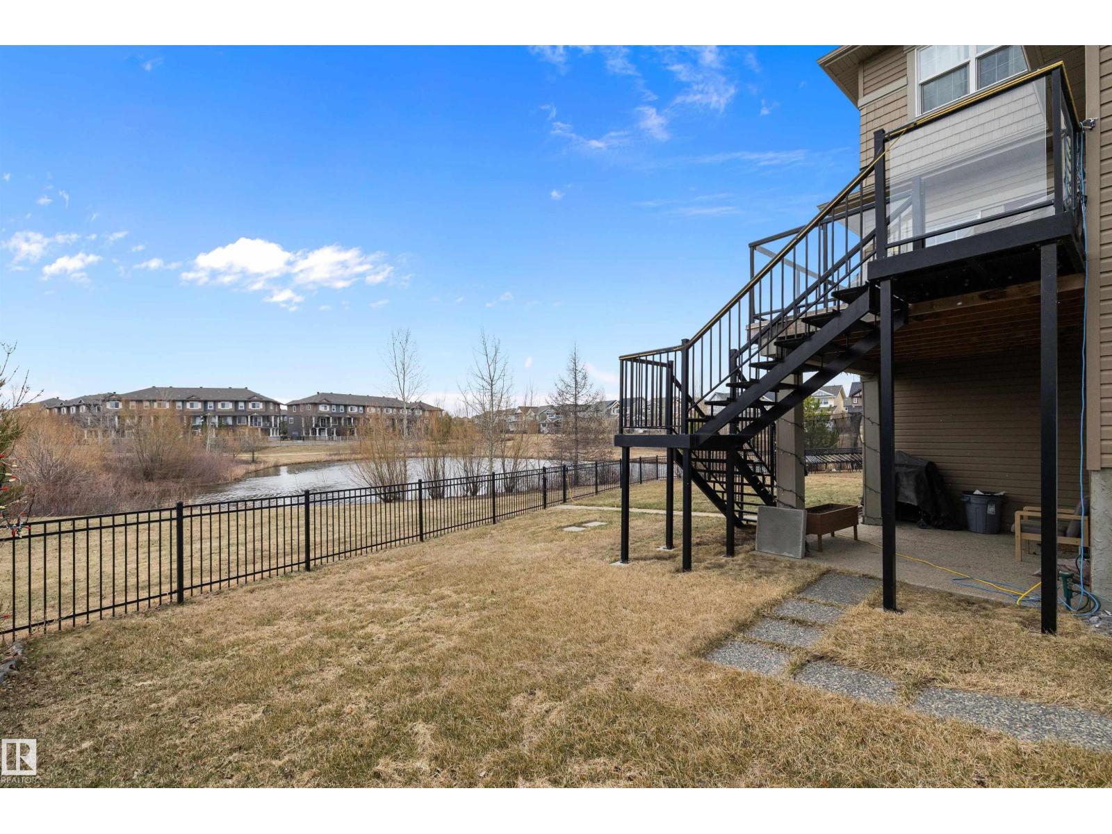 1586 Chapman WY SW, Edmonton